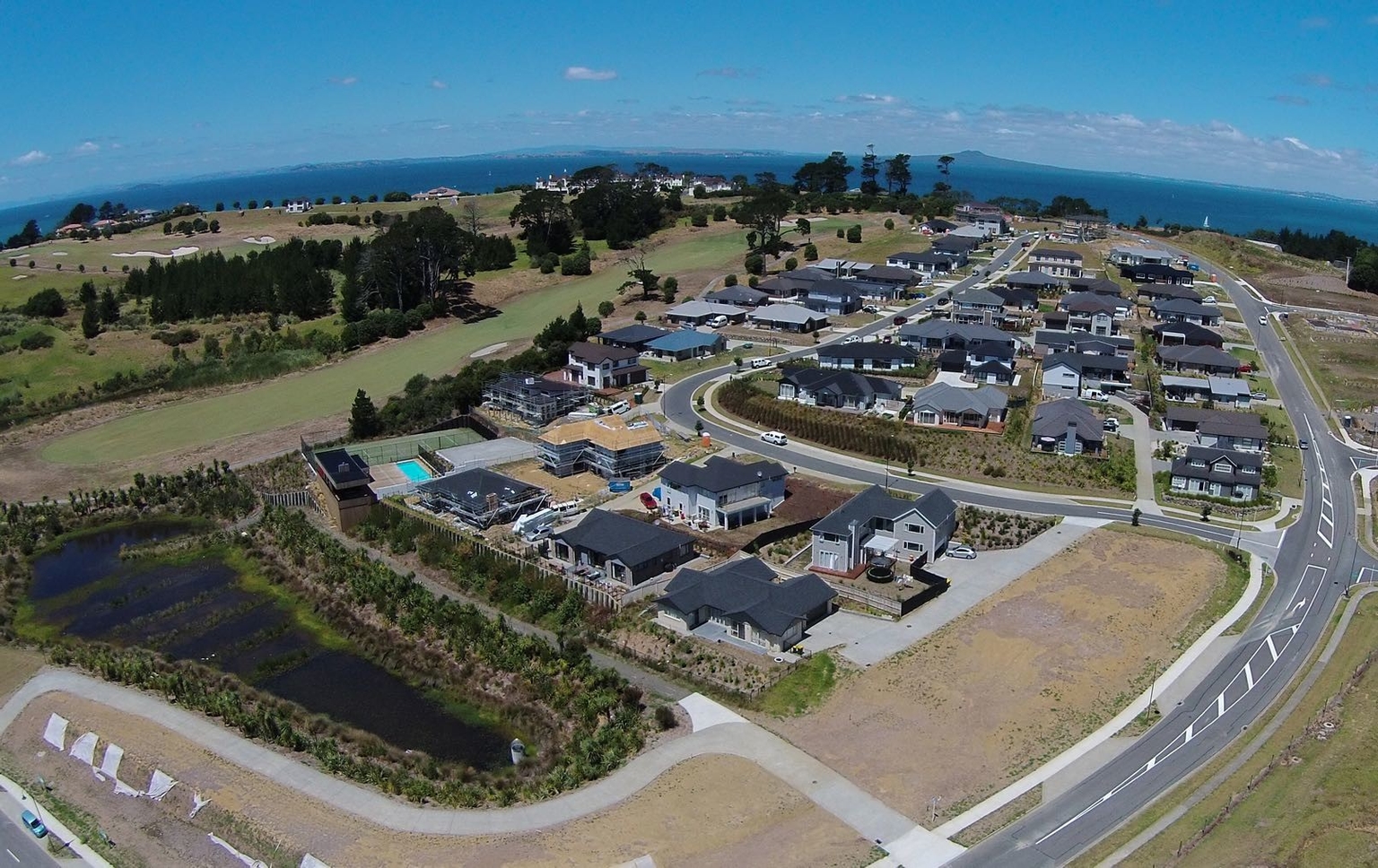 Fairway Bay - The Point gallery image