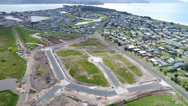 Beaches Matarangi gallery image