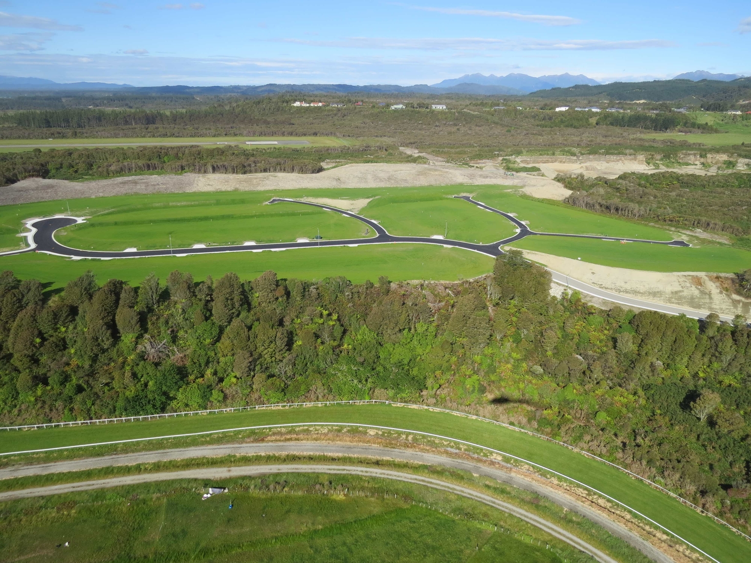 Racecourse Terraces gallery image