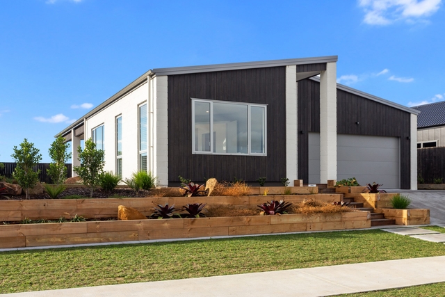 WHITIANGA SHOW HOME cover image